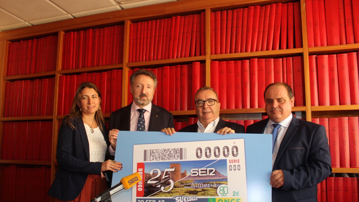 Gemma Pozo, Cristóbal Martínez, Pedro M. de la Cruz y Pascual Gualda.