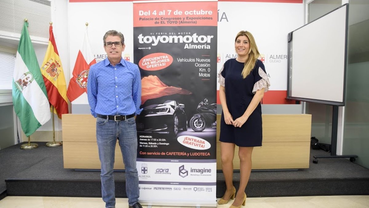 Carolina Lafita y Juan Felipe Navarro, durante la presentación