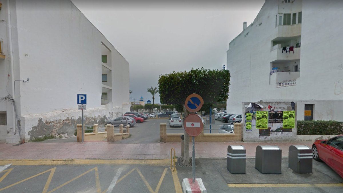 Parcela donde se construirá el hotel, entre el Malecón y la calle Mayor.