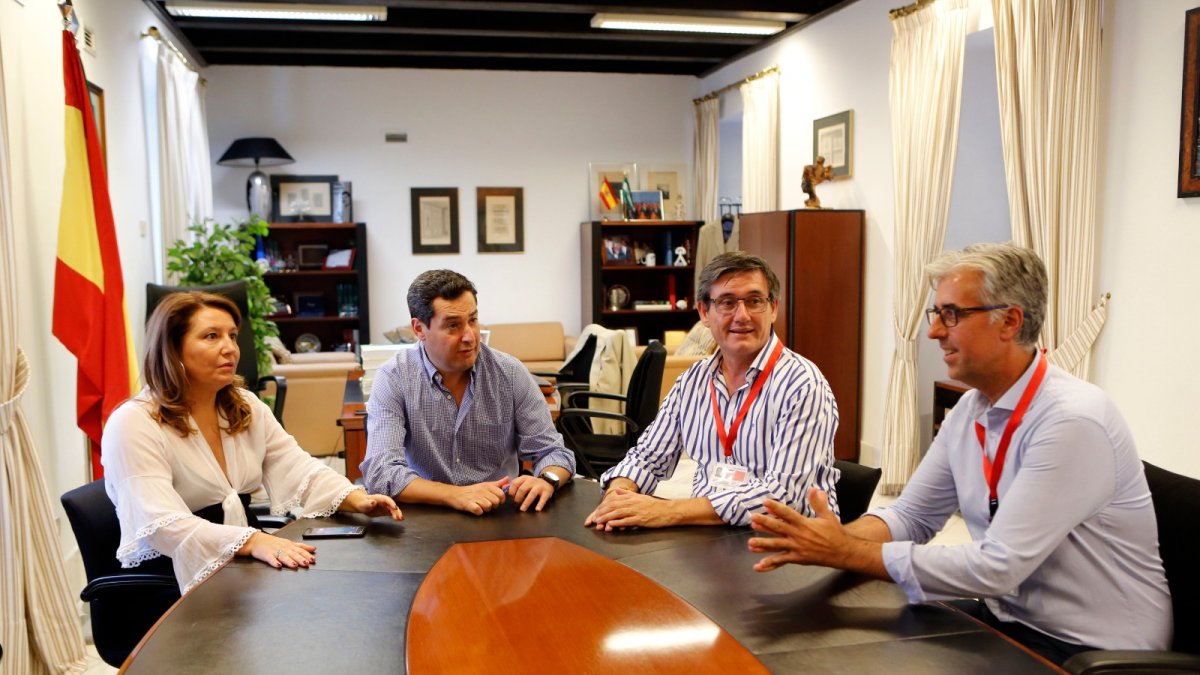 Reunión con Juana Moreno y Carmen Crespo.