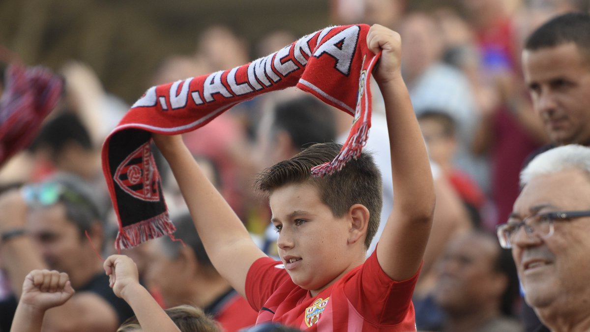 Los aficionados ya no temen a los rivales como antes.