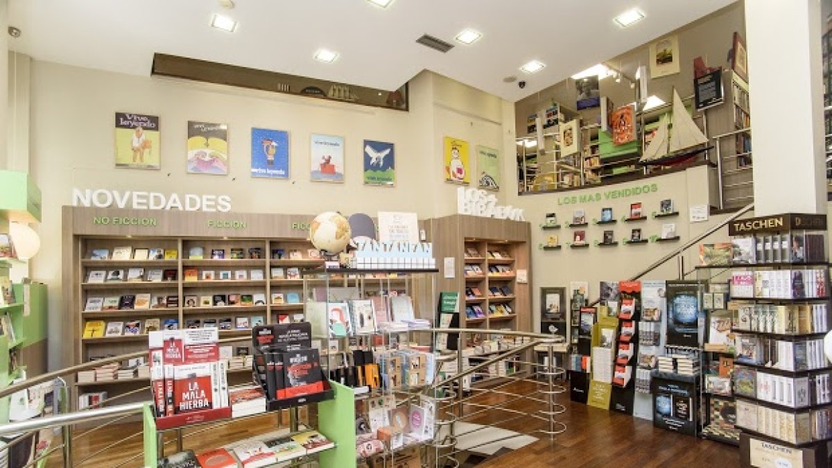 Bibabuk Librerías L ofrece una cuidada programación mensual para público en general.
