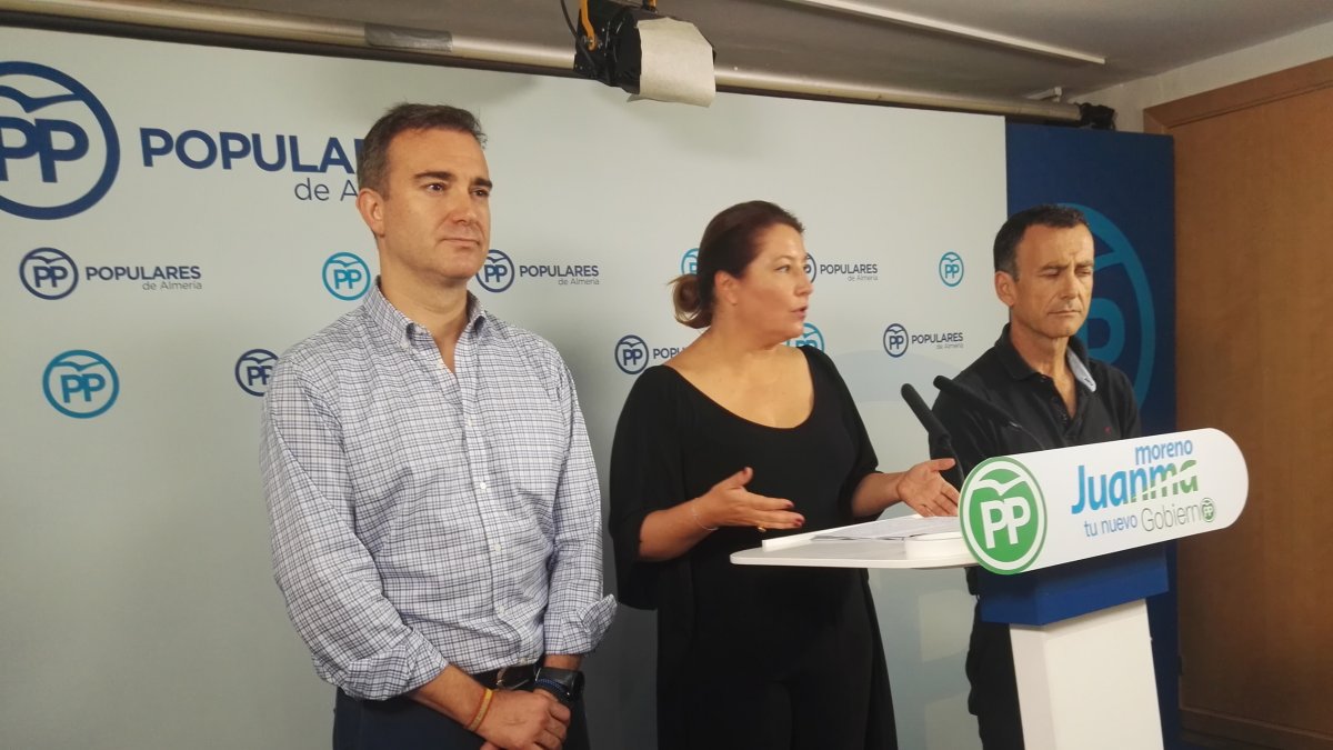 Crespo,. en el centro de la foto.