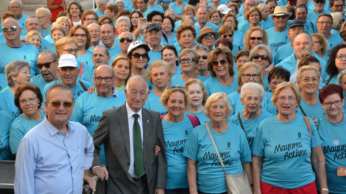 I Maratón de Caminar de las Fiestas, con el alcalde y concejales.