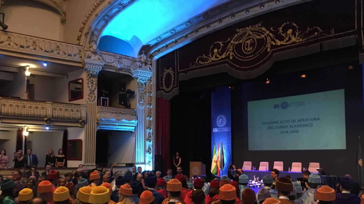 Inauguración del curso de la UAL este sábado en el Teatro Cervantes.