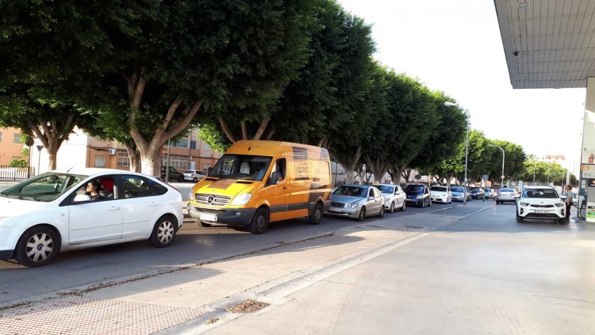 Atasco en las inmediaciones de carretera de Sierra Alhamilla.