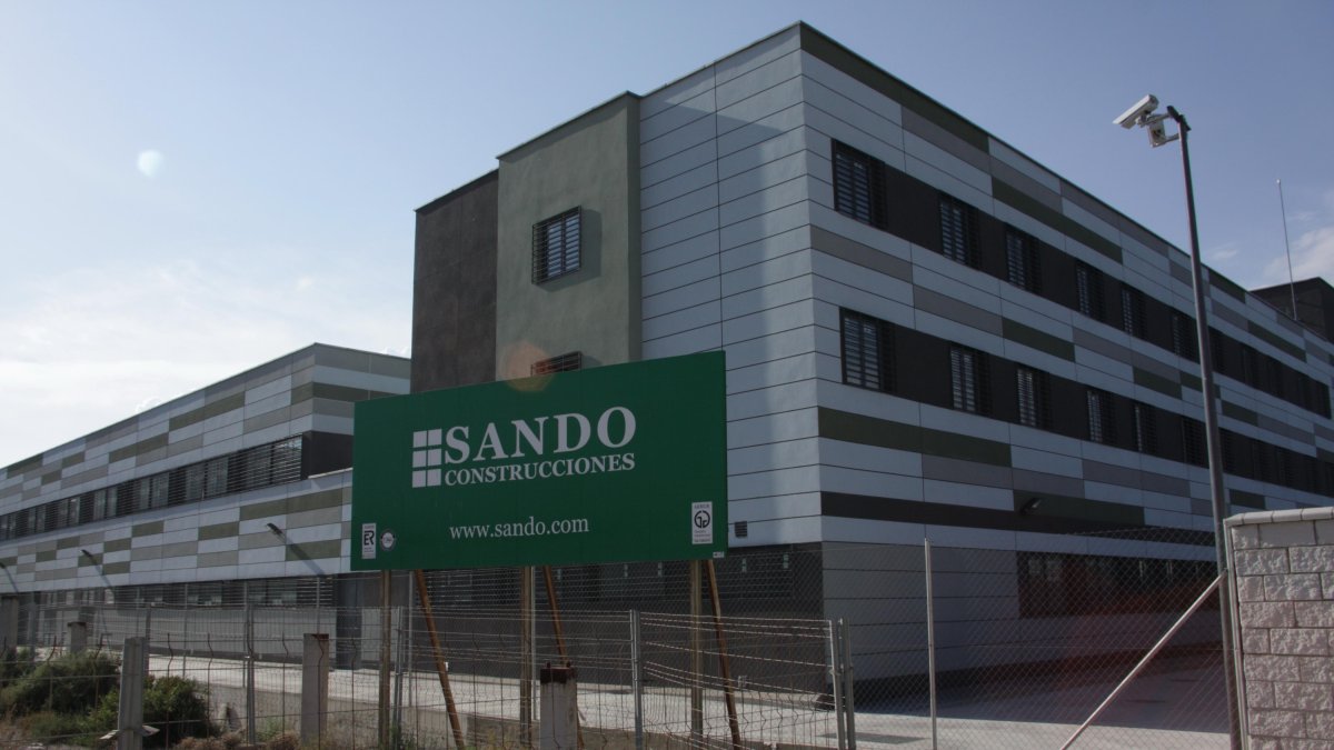 Centro de Inserción Social de Almería, todavía cerrado