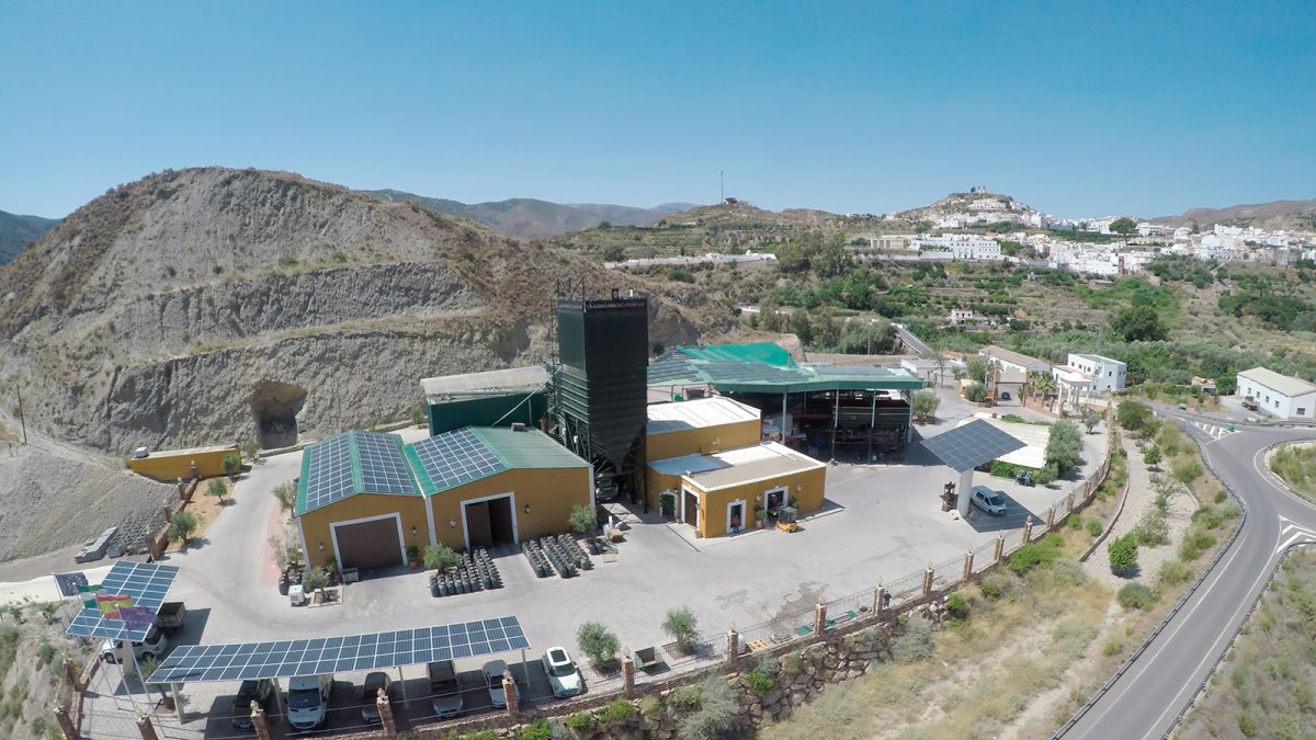 Instalaciones de La Almazara de Canjáyar, en plena Alpujarra
