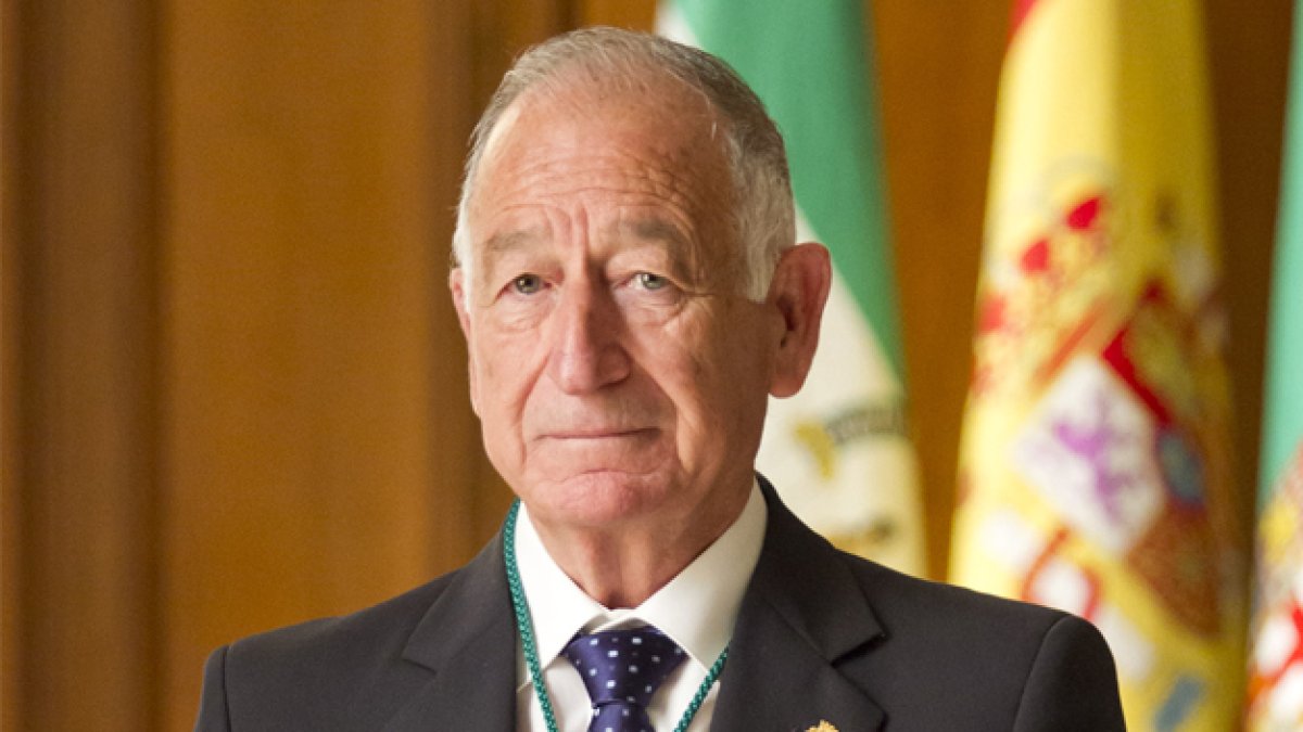 Gabriel Amat Ayllón. Presidente de la Diputación Provincial.