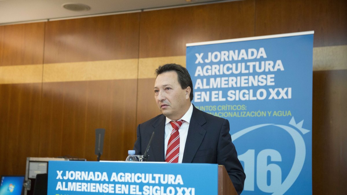 José Antonio Fernández intervino en la Jornada de la Agricultura Almeriense monográfica sobre el agua.