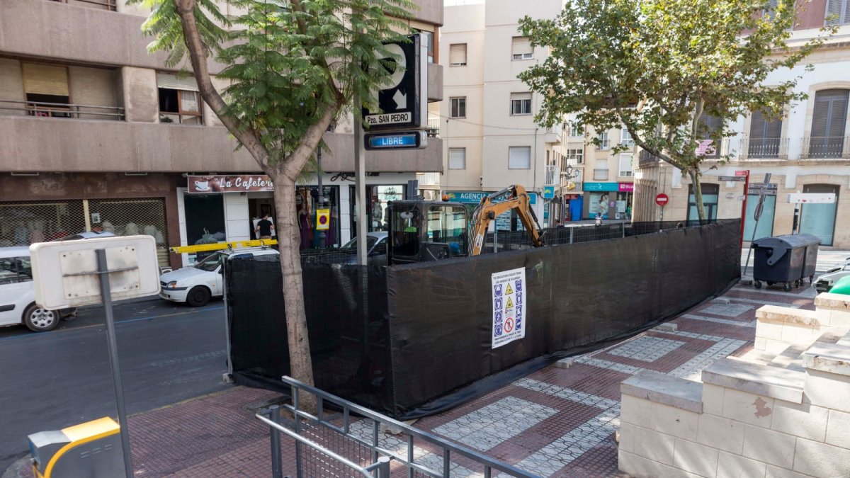 Obras en la Plaza San Pedro de la capital.