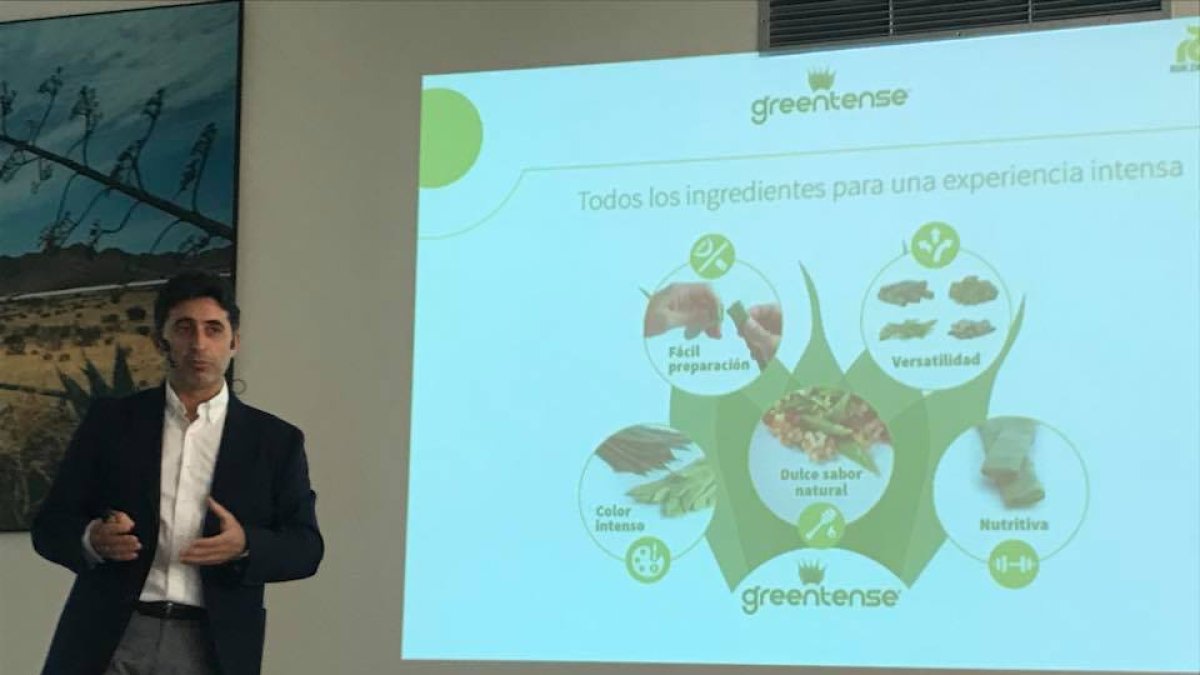 Ricardo Ortiz exponiendo las cualidades de Sweet Palermo.