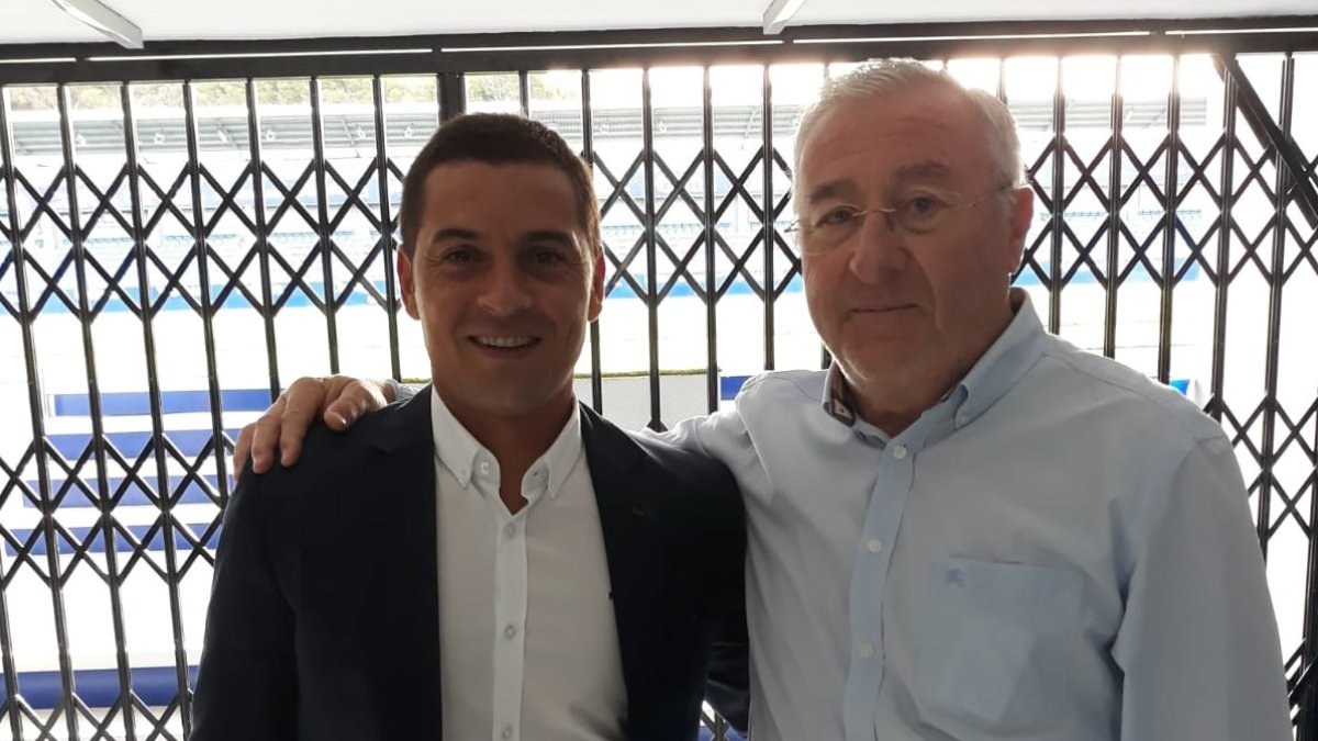 Francisco y Antonio Ramón en los vestuarios de El Alcoraz.