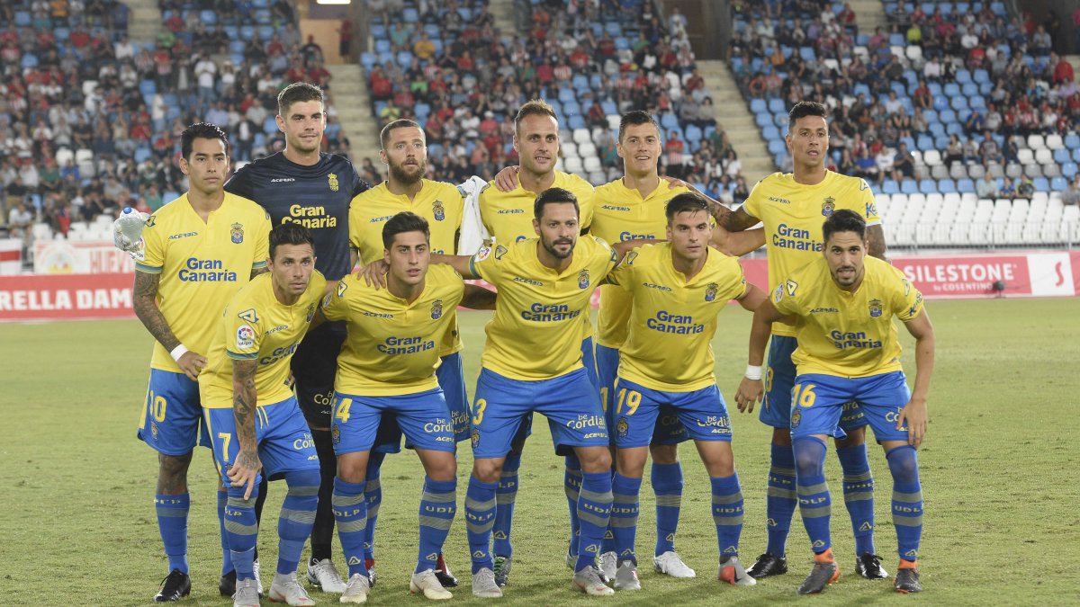 El once de Las Palmas en Almería.
