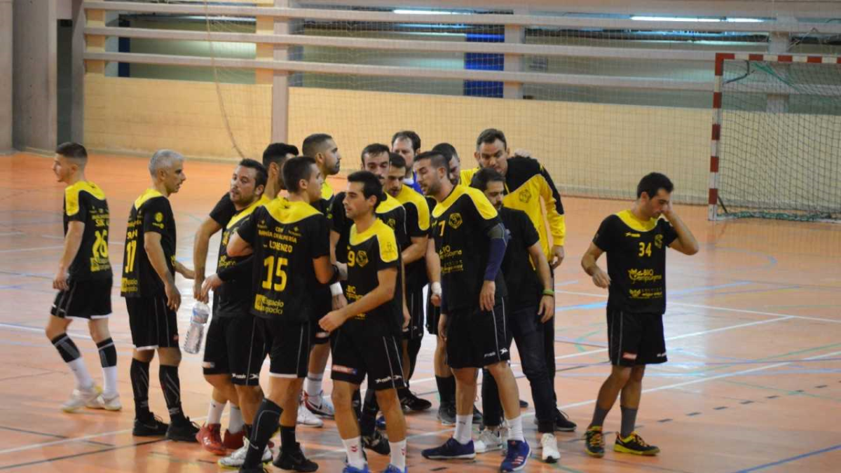 Los jugadores almerienses celebrando la victoria.