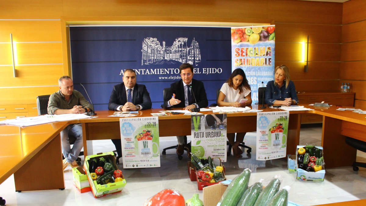 Presentación de las actividades de la semana saludable llevada a cabo en el ayuntamiento de El Ejido.