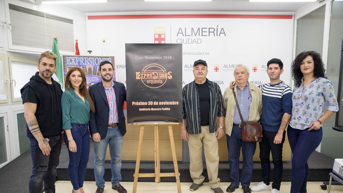 Presentación del homenaje a la Orquesta Expresiones.