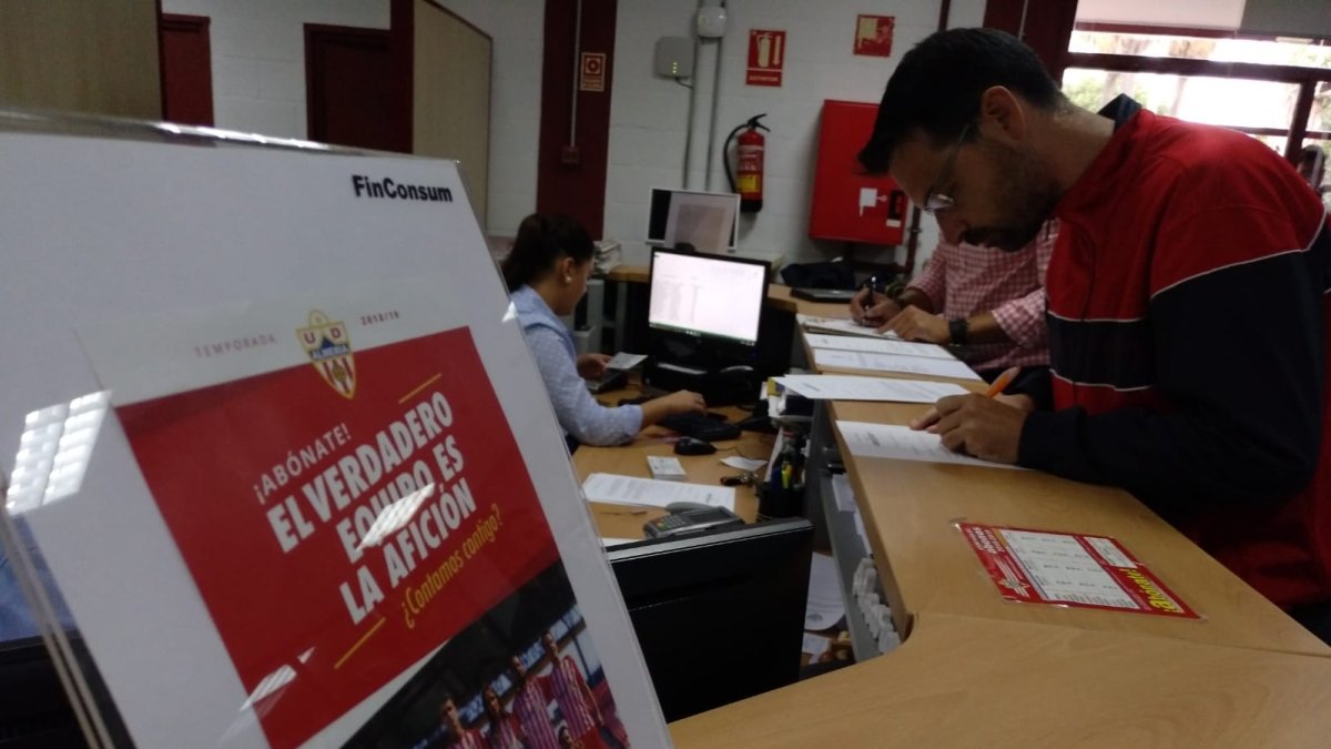 La afición se dejará notar en el nuevo Los Cármenes.