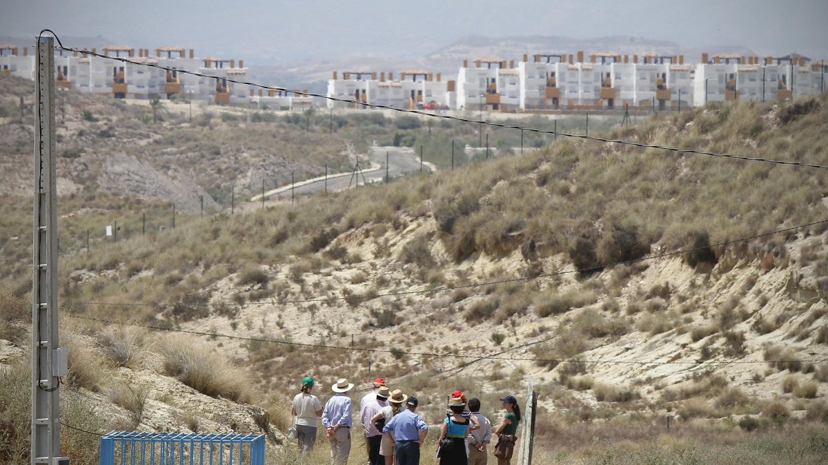 Campo acotado en Palomares que fue vallado 40 años después de que se supiera que allí había material radiactivo enterrado