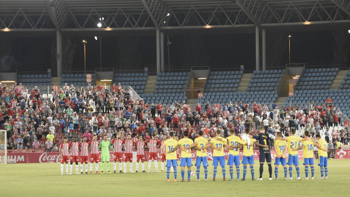 Un Almería nuevo puede golear a todo un ex-Primera con Las Palmas.