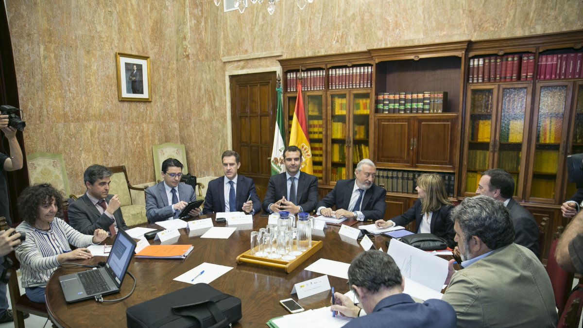 Imagen de la última reunión de Almería Alta Velocidad en mayo