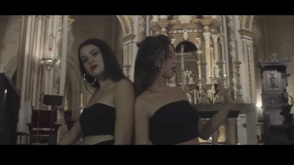 Una de las escenas grabadas en la Catedral de Almería