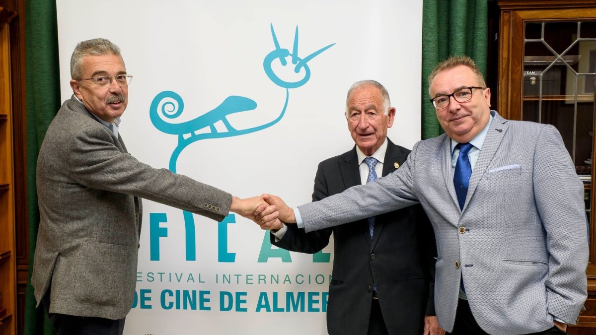 Acuerdo de colaboración entre la Diputación de Almería con LA VOZ y Cadena SER.