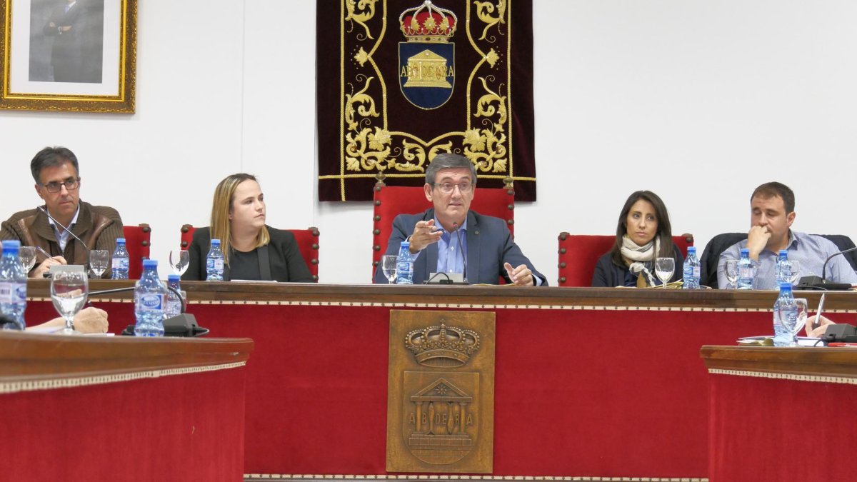 Pleno celebrado en Adra en el mes de octubre.
