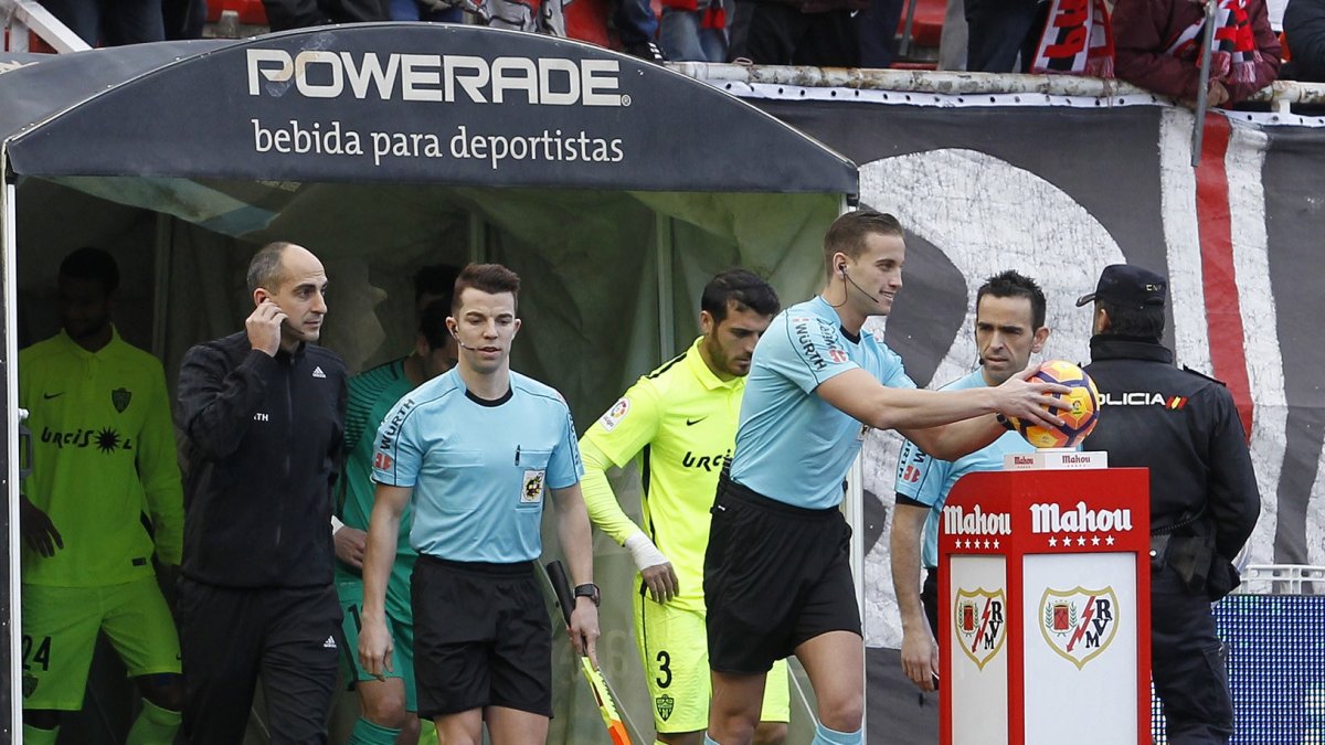 Alberola Rojas en un Rayo Vallecano-Almería.