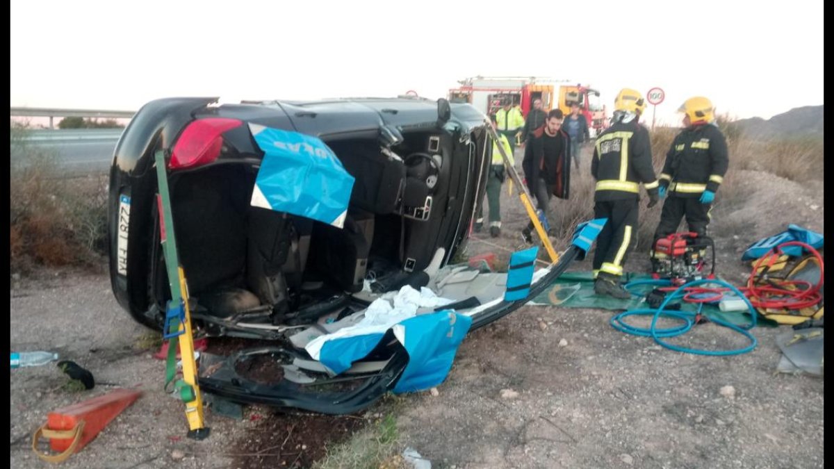 Imagen del accidente cedida por Bomberos Levante.