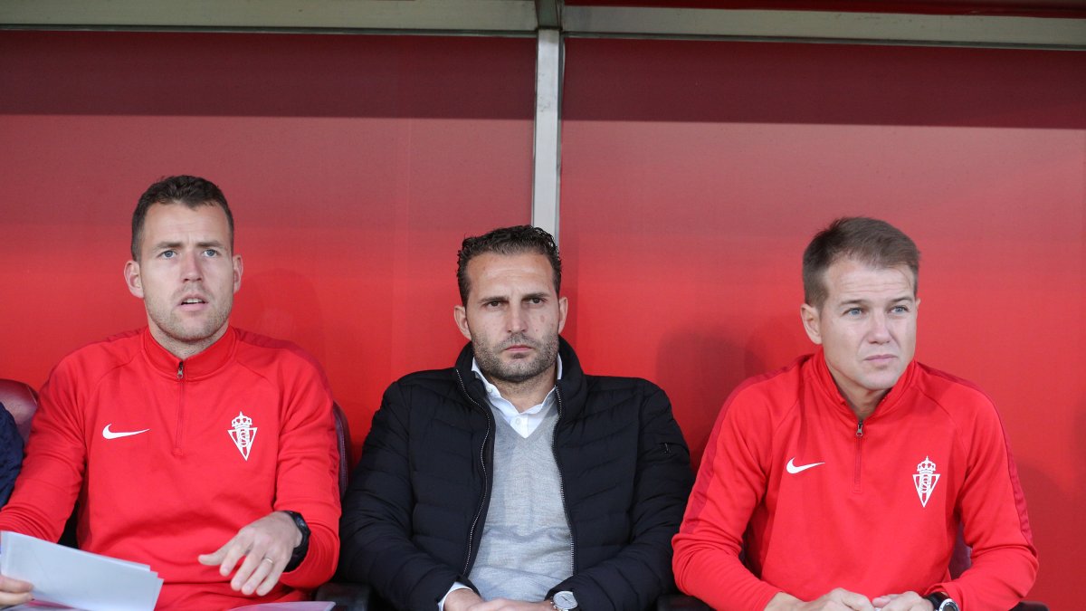 Rubén Baraja en el banquillo del Mediterráneo.