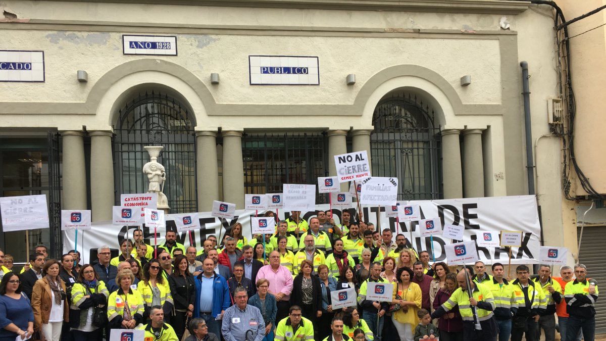 Protesta reciente de trabajadores de Cemex en Gádor.