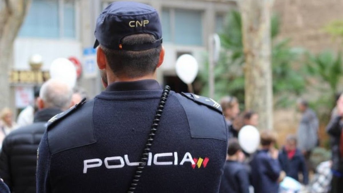 La Policía Nacional busca a los sospechosos del atraco.