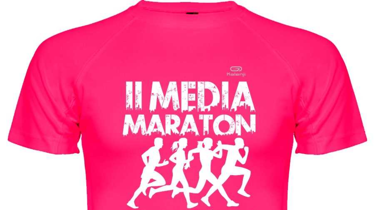 Una de las camisetas de la carrera roquetera.