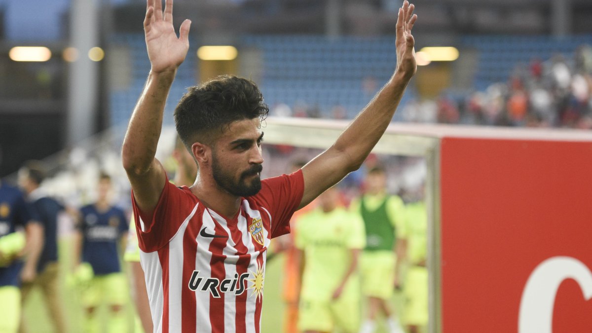 Chema: grande dentro y fuera del campo.