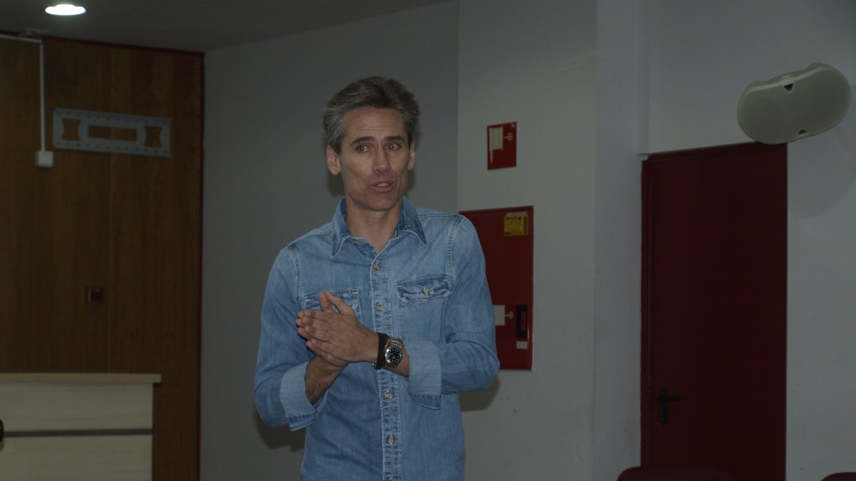 Miguel Corona está tranquilo con el Almería de Fran Fernández.