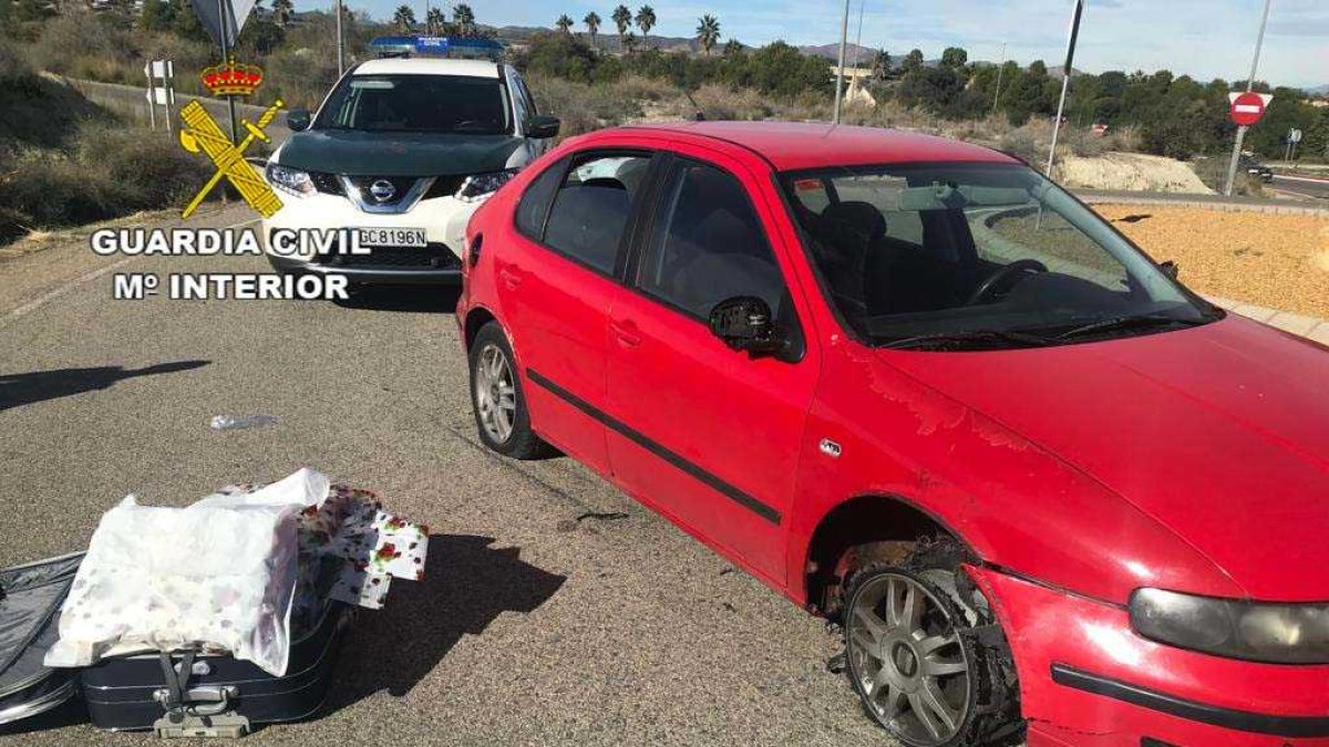 Vehículo en el que circulaban los detenidos.