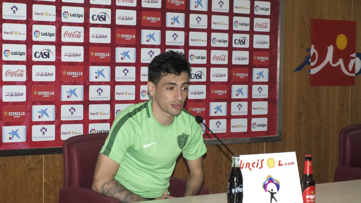 Gaspar Panadero en rueda de prensa.