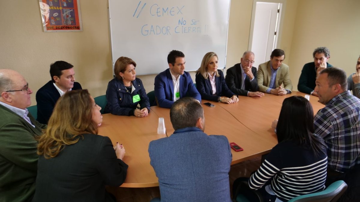 Reunión con el Comité de Empresa de Cemex en Gádor.