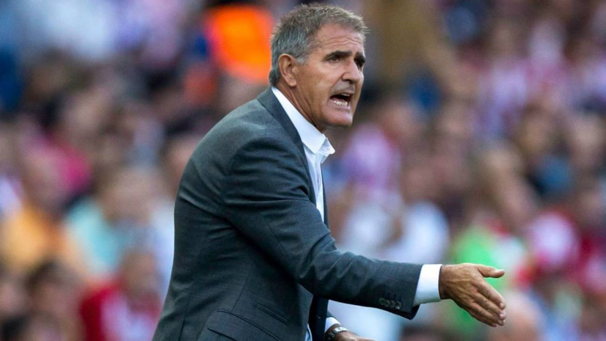 Paco Herrera vuelve al banquillo amarillo.