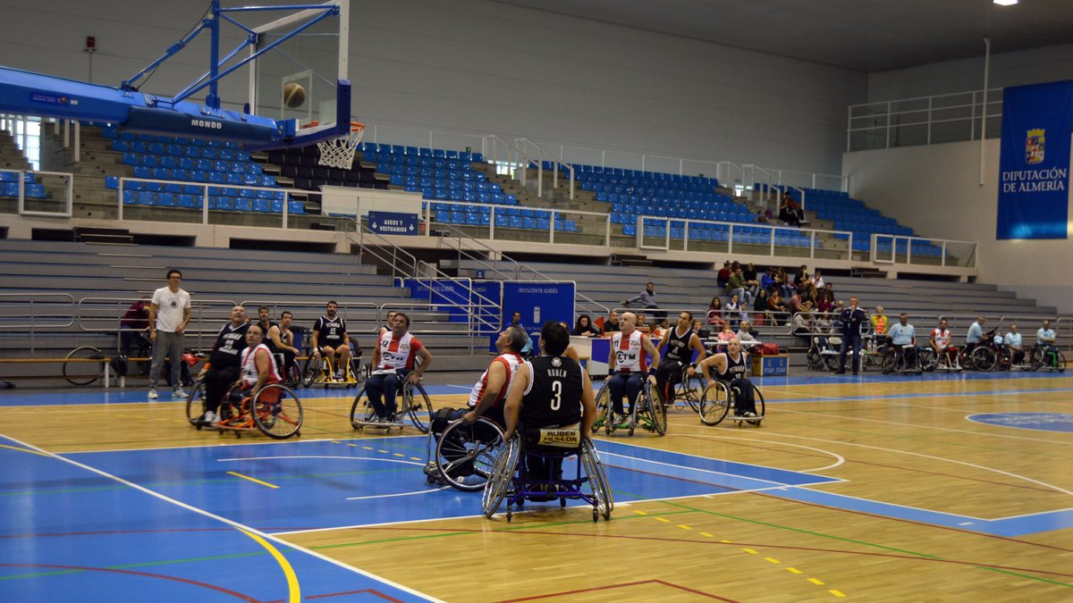 Una jugada del partido.