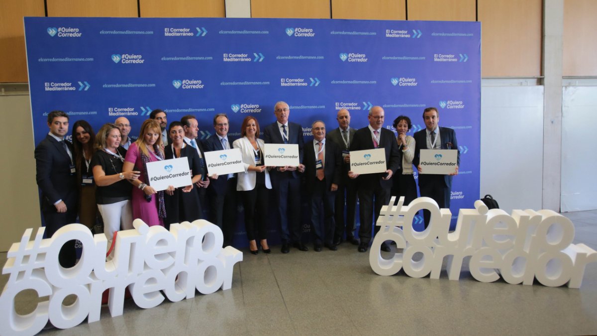 Empresarios almerienses en un acto del Corredor.