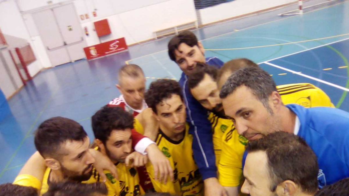 Los jugadores ejidenses haciendo piña.