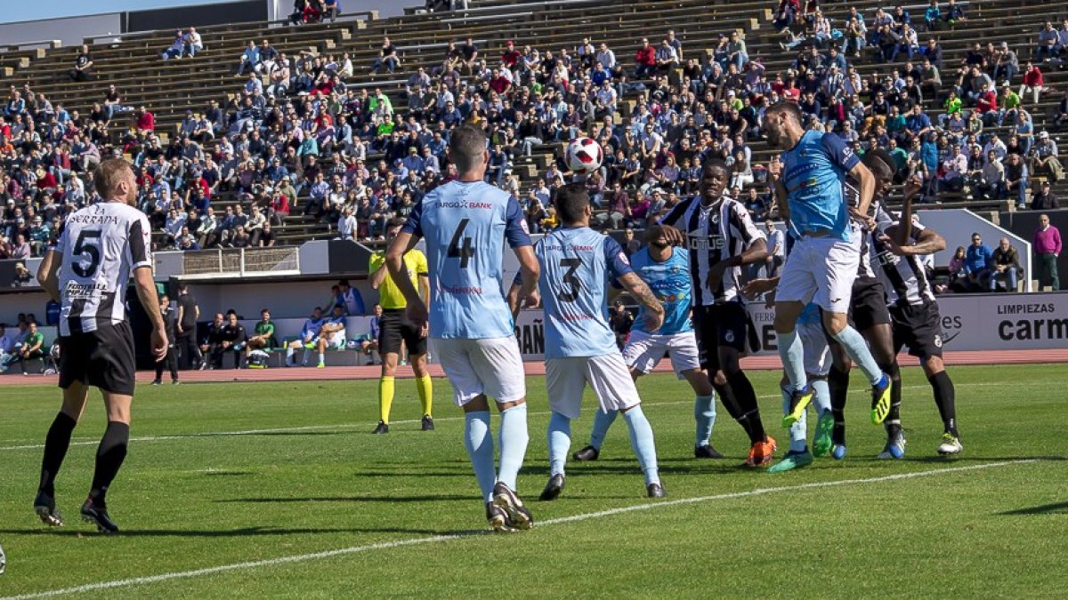 El CD El Ejido, a ganar.
