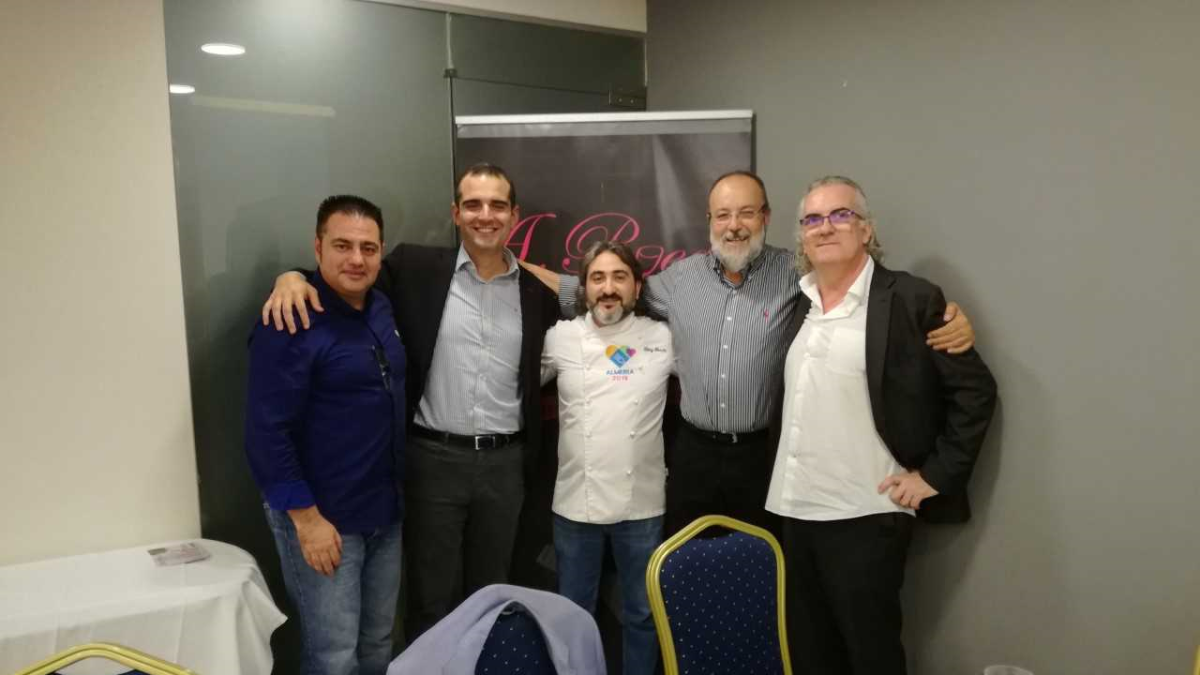 La cata de ayer contó con la presencia de organizadores, políticos y empresarios.