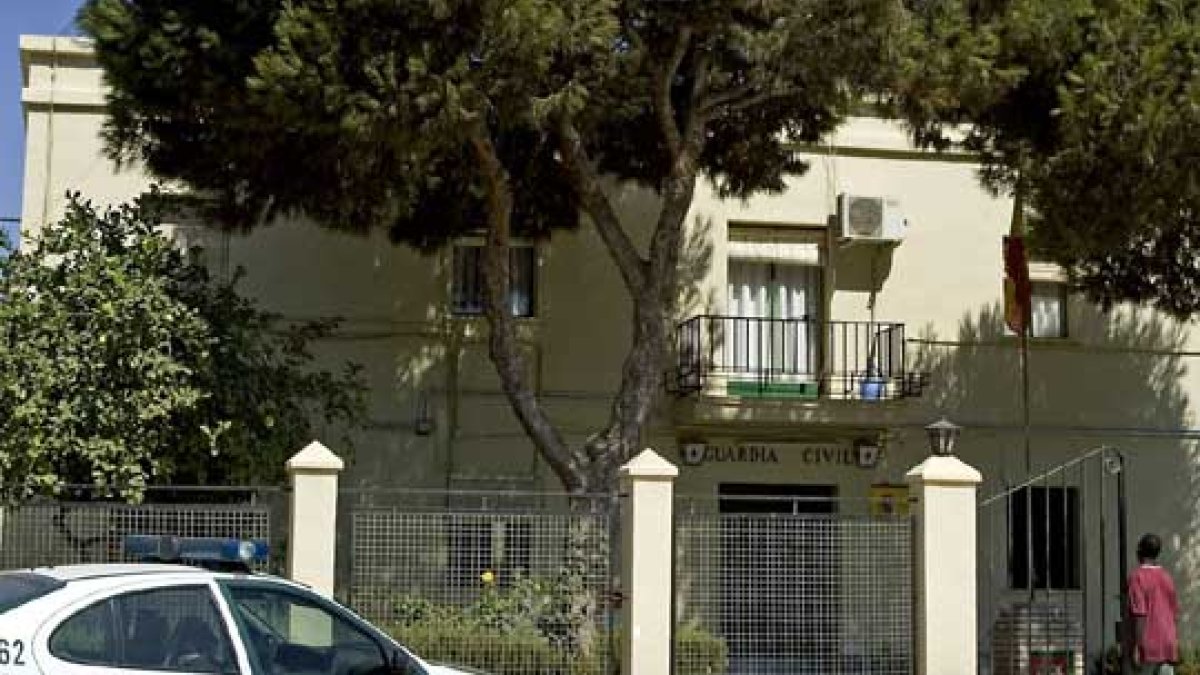 Cuartel de la Guardia Civil en Roquetas.