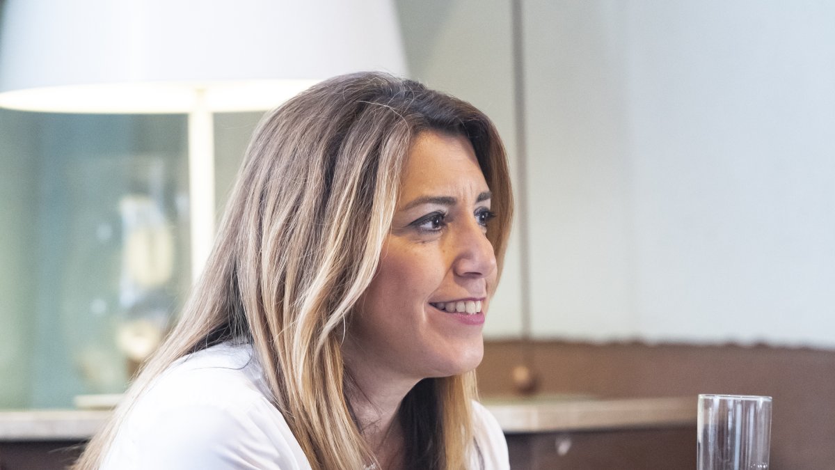 Susana Díaz, durante la entrevista con La Voz de Almería.
