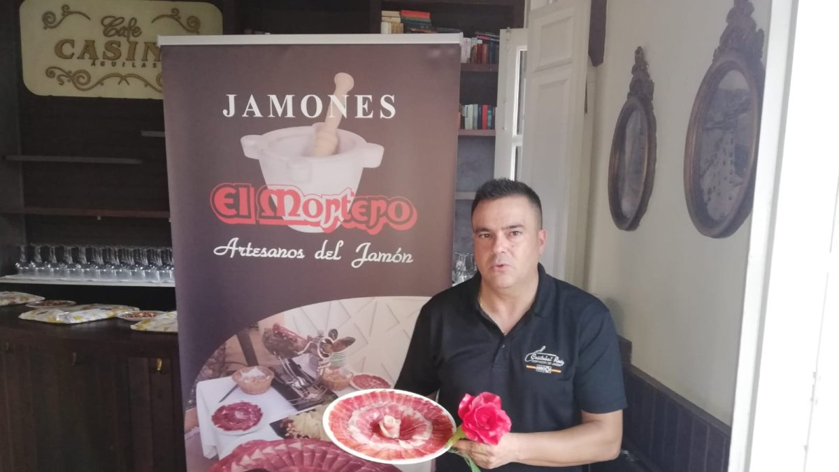 Cristóbal Ruiz, cortador de la empresa.