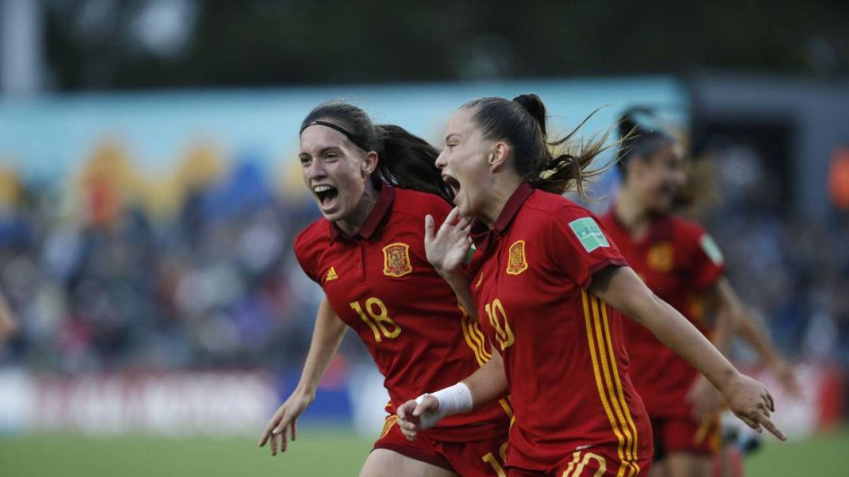 Las españolas celebran uno de los goles.