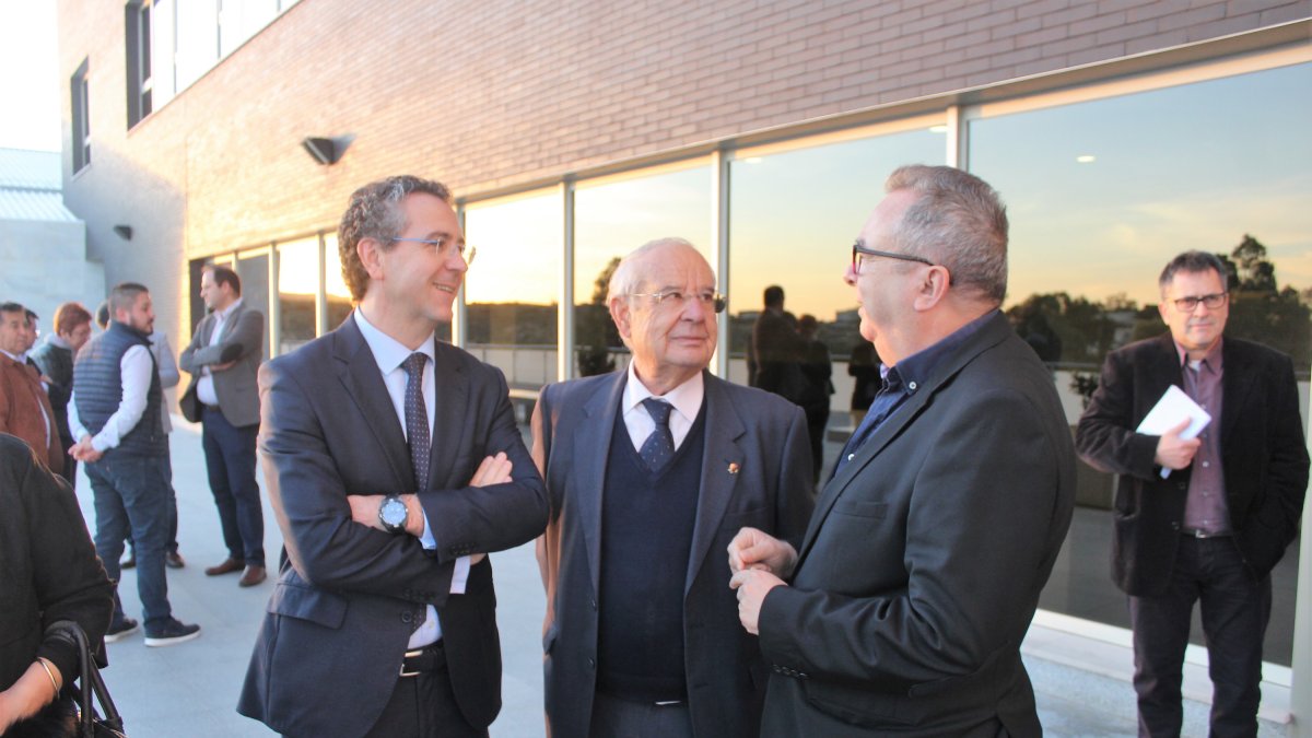 Eduardo Baamonde, Antonio Pérez Lao y Pedro M. de la Cruz, director de La Voz.